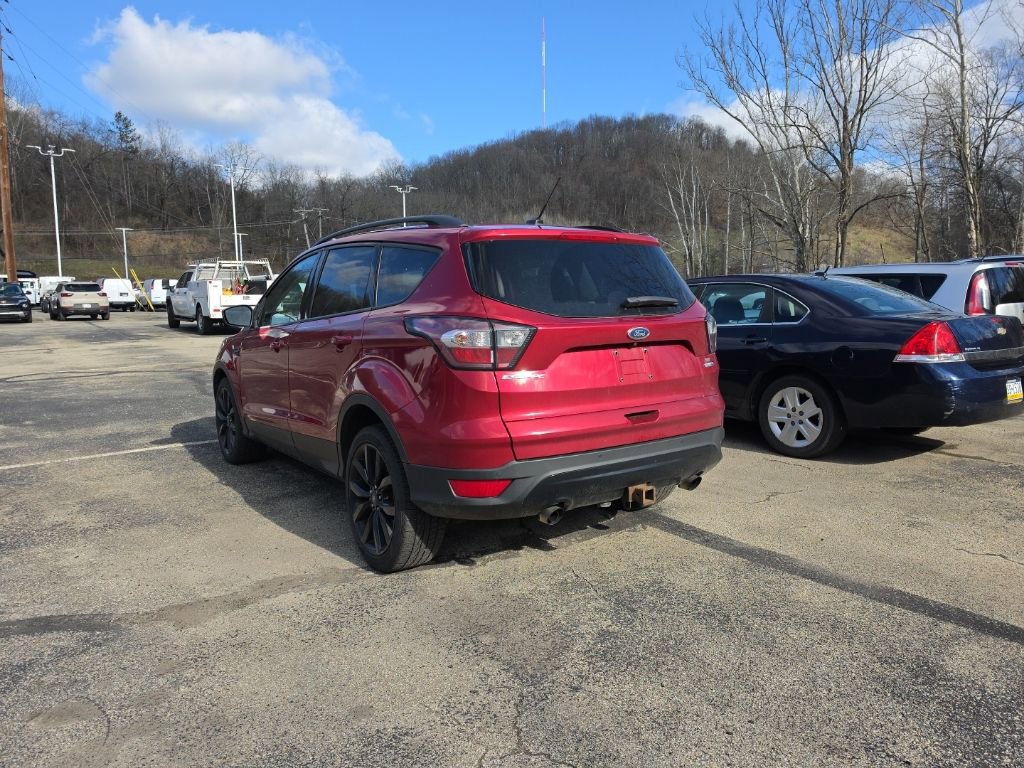 Used 2017 Ford Escape SE w/ Equipment Group 201A image 6