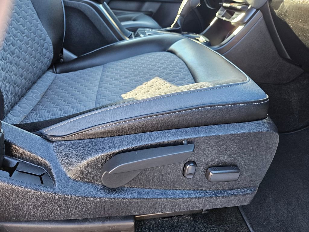 Used 2018 Chevrolet Colorado Z71 image 37