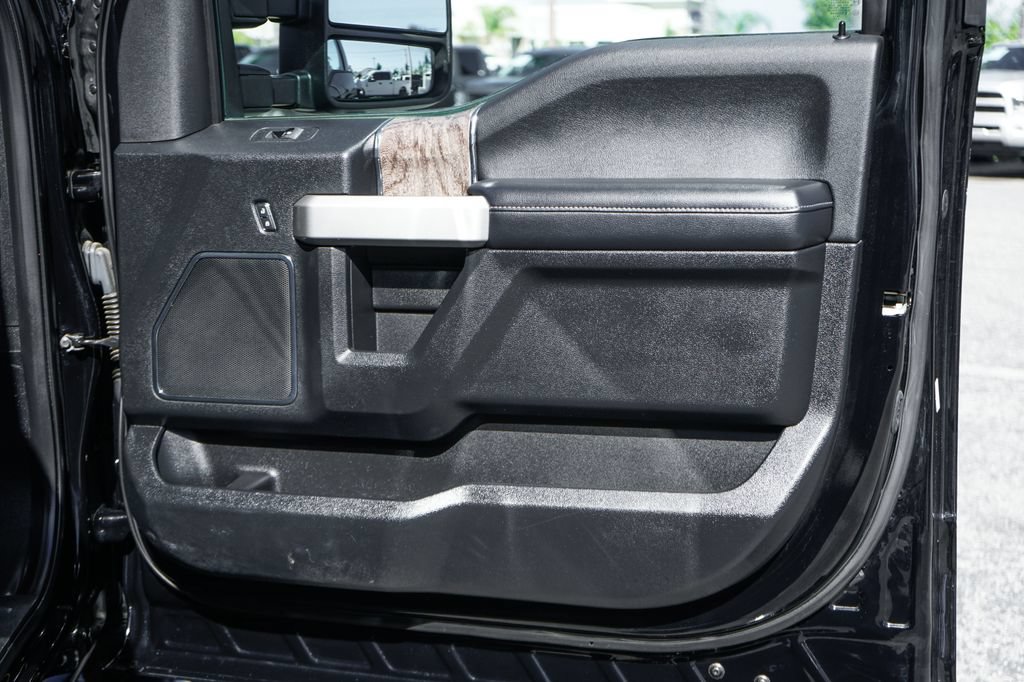 Used 2017 Ford F350 Lariat w/ Lariat Ultimate Package AWD/4WD image 43