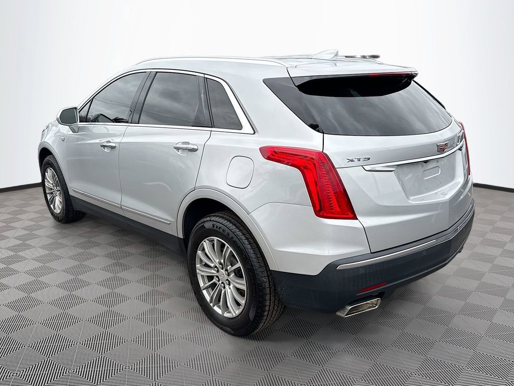 Used 2018 Cadillac XT5 Luxury w/ Driver Awareness Package FWD image 8