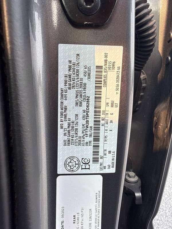 Used 2023 Ford F250 Platinum AWD/4WD image 30