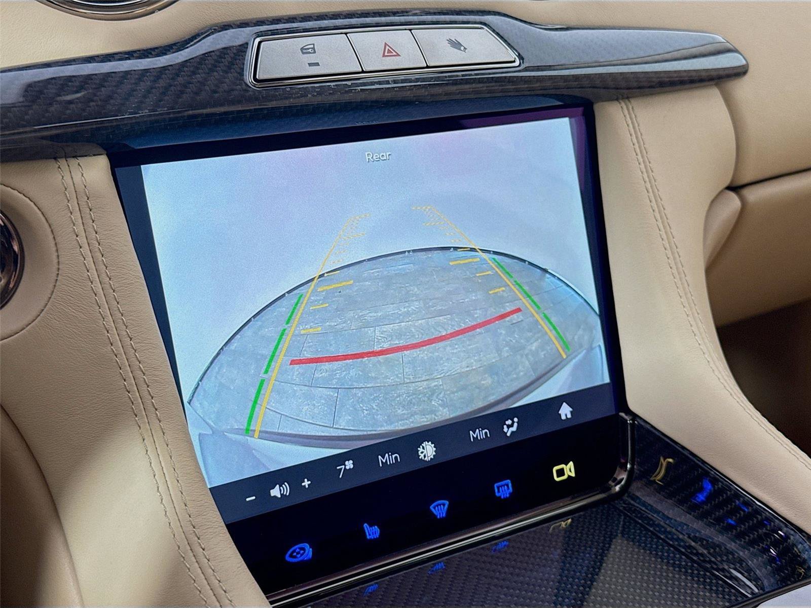 New 2025 Karma Revero Luxury RWD image 10