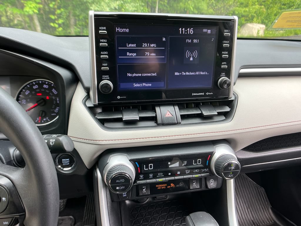 Used 2022 Toyota RAV4 XLE w/ Convenience Package AWD/4WD image 16