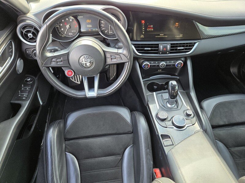 Used 2019 Alfa Romeo Giulia Quadrifoglio RWD image 12