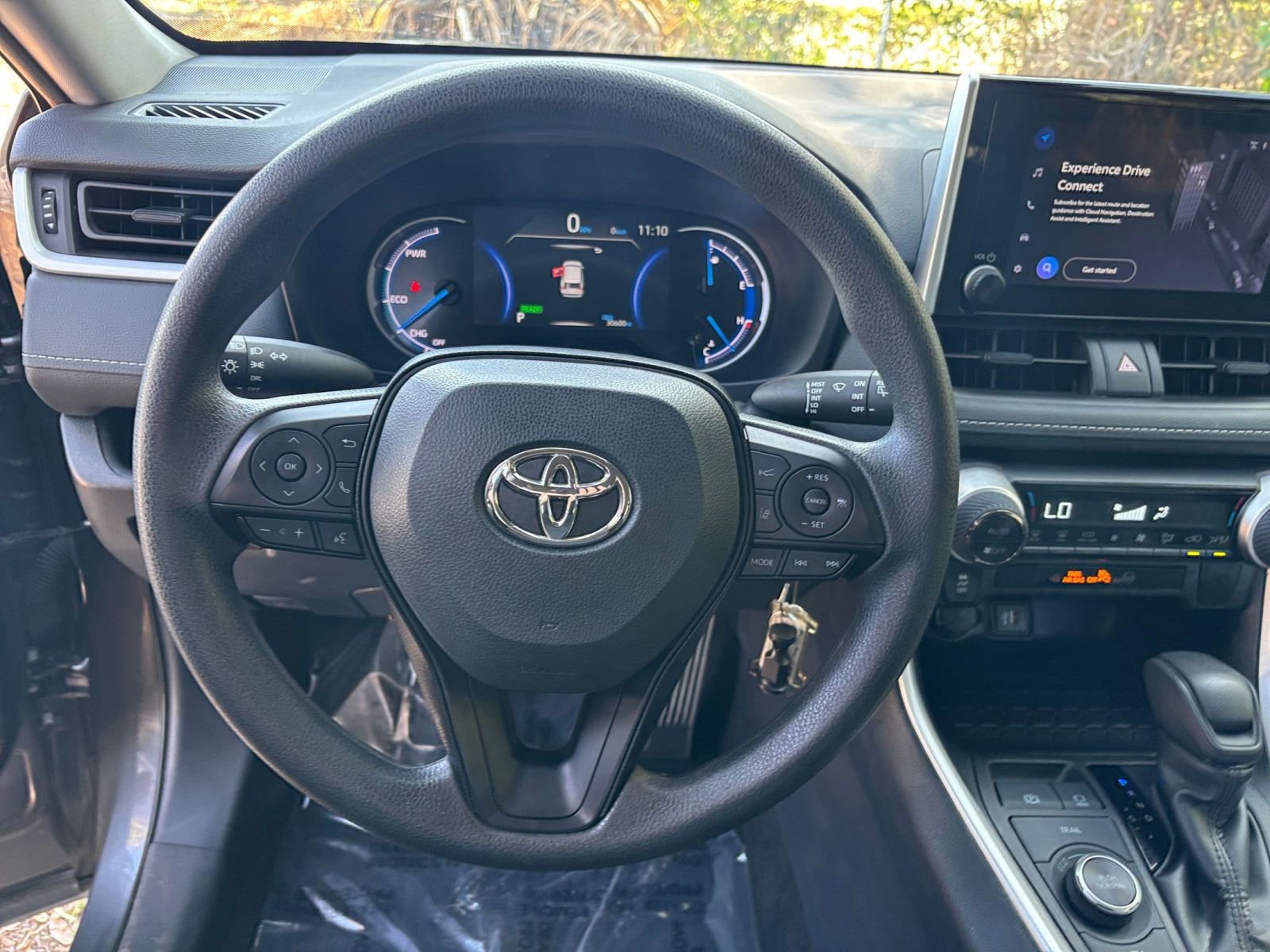 Used 2025 Toyota RAV4 LE AWD/4WD image 29
