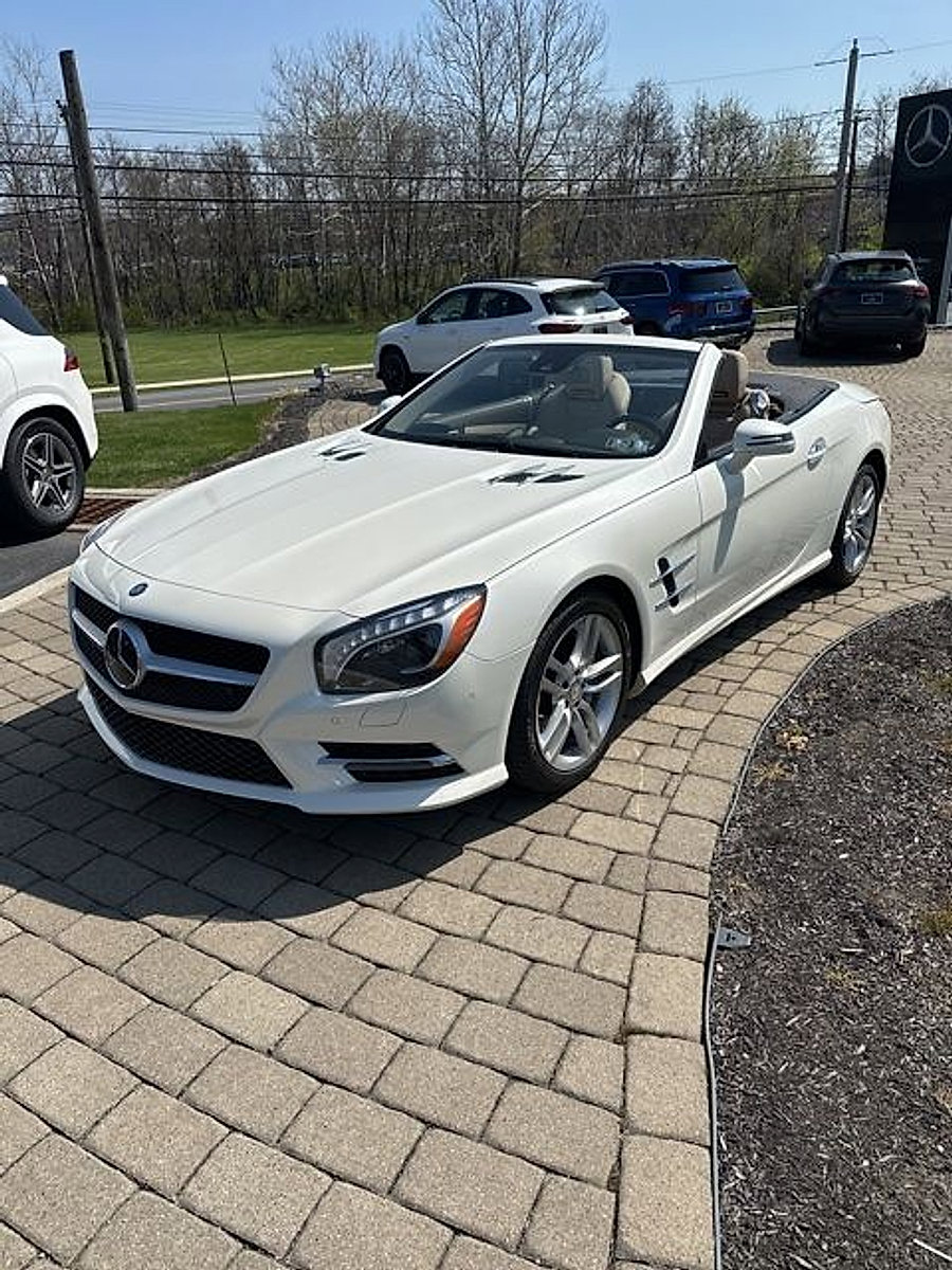 Used 2013 Mercedes-Benz SL 550 image 1