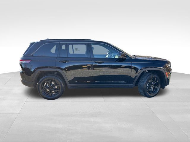 New 2026 Jeep Grand Cherokee Altitude image 8