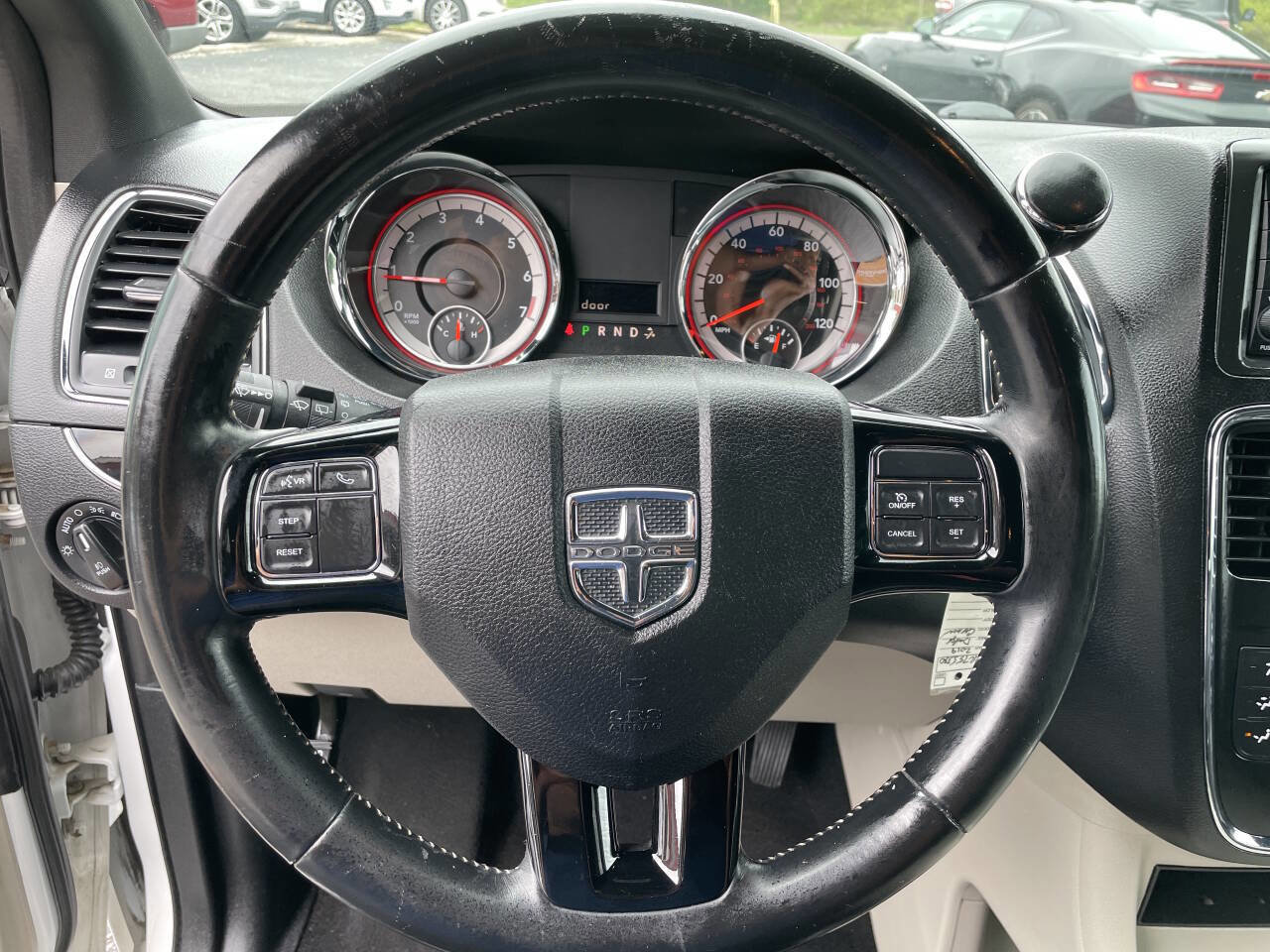 Used 2019 Dodge Grand Caravan SXT image 16