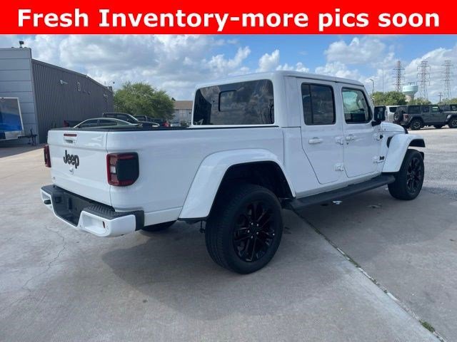 Used 2023 Jeep Gladiator Overland image 3