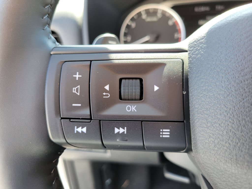 New 2025 Nissan Rogue SV AWD/4WD image 29