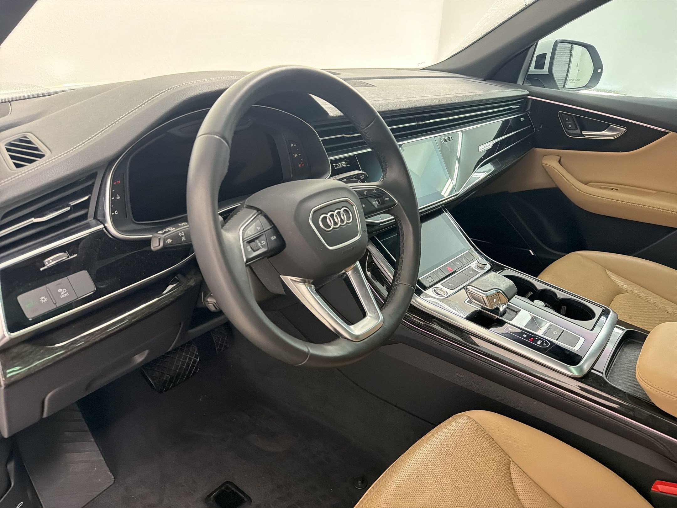 Used 2023 Audi Q8 Premium Plus image 4