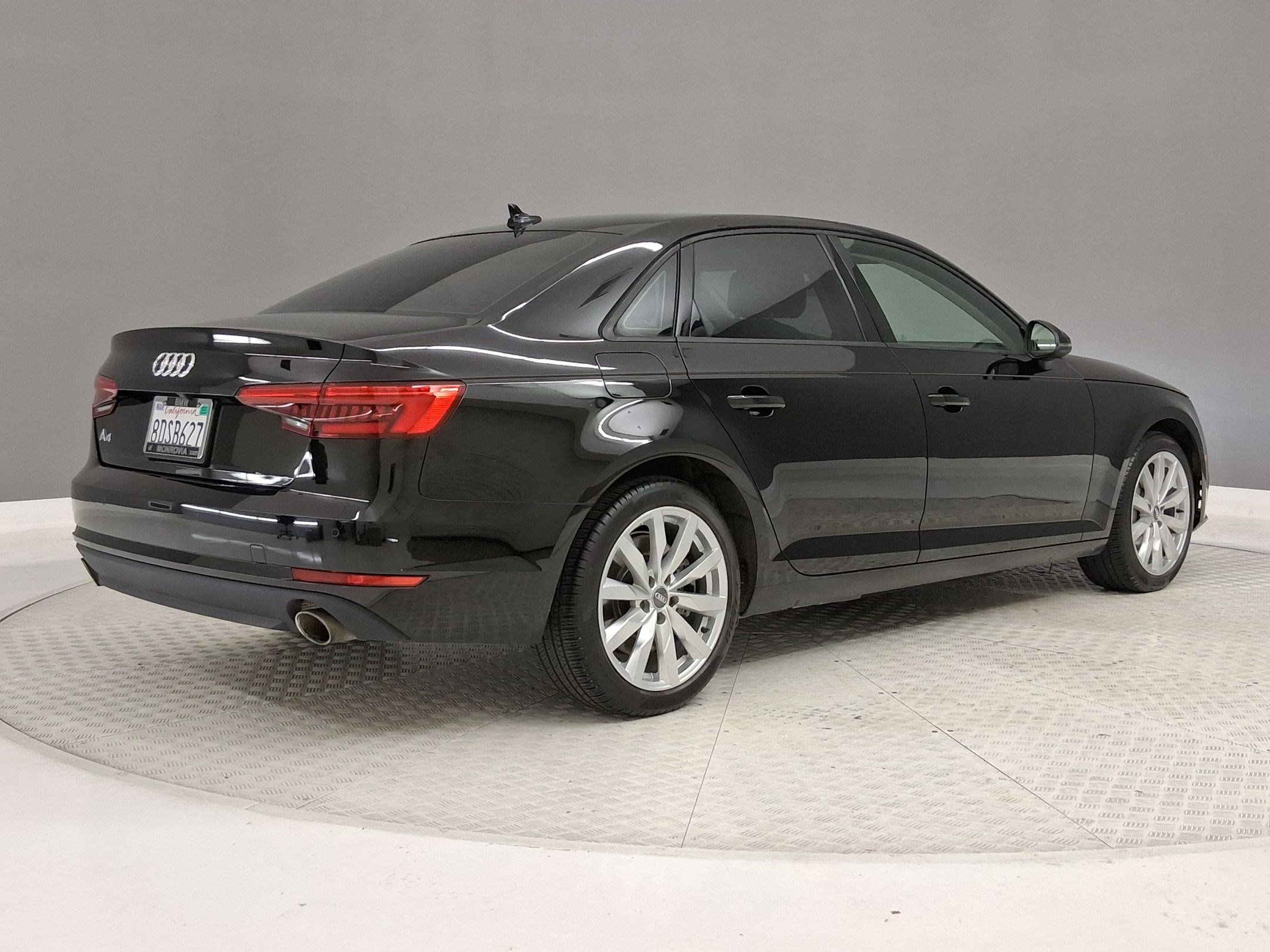 Used 2017 Audi A4 2.0T Premium w/ Audi MMI Navigation Plus FWD image 7