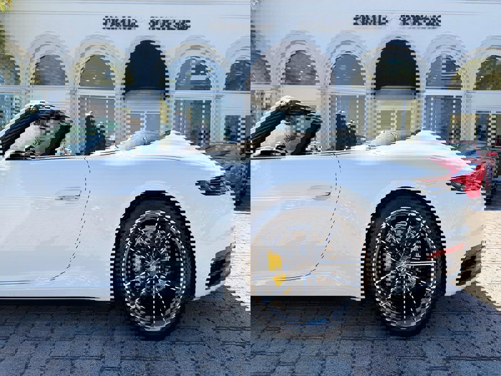 Used 2023 Porsche 911 Carrera image 22