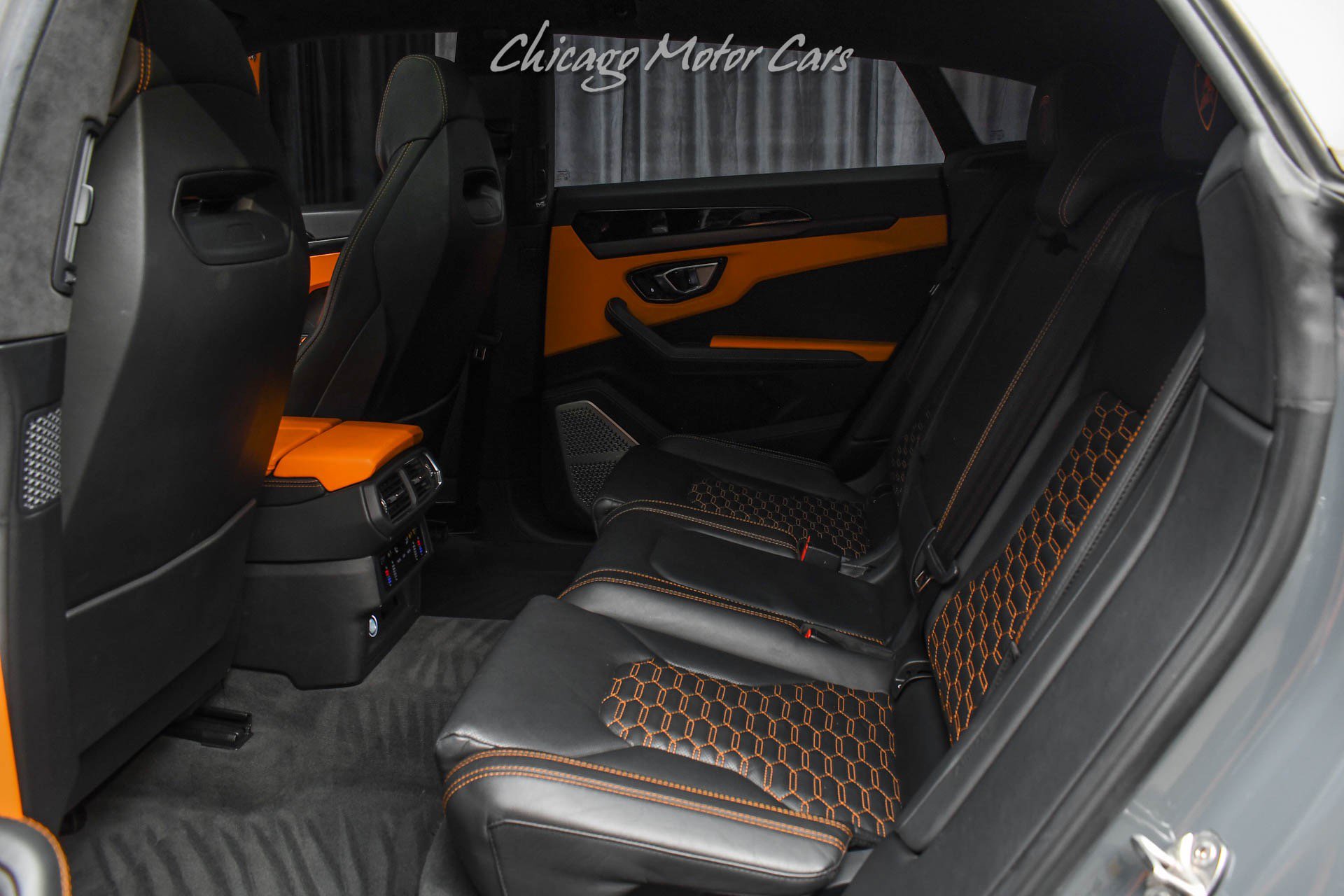 Used 2021 Lamborghini Urus AWD/4WD image 28