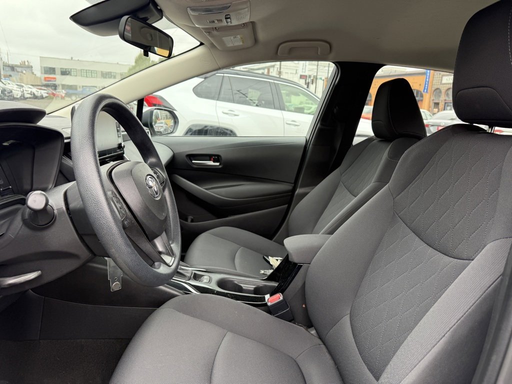 Used 2021 Toyota Corolla LE image 23