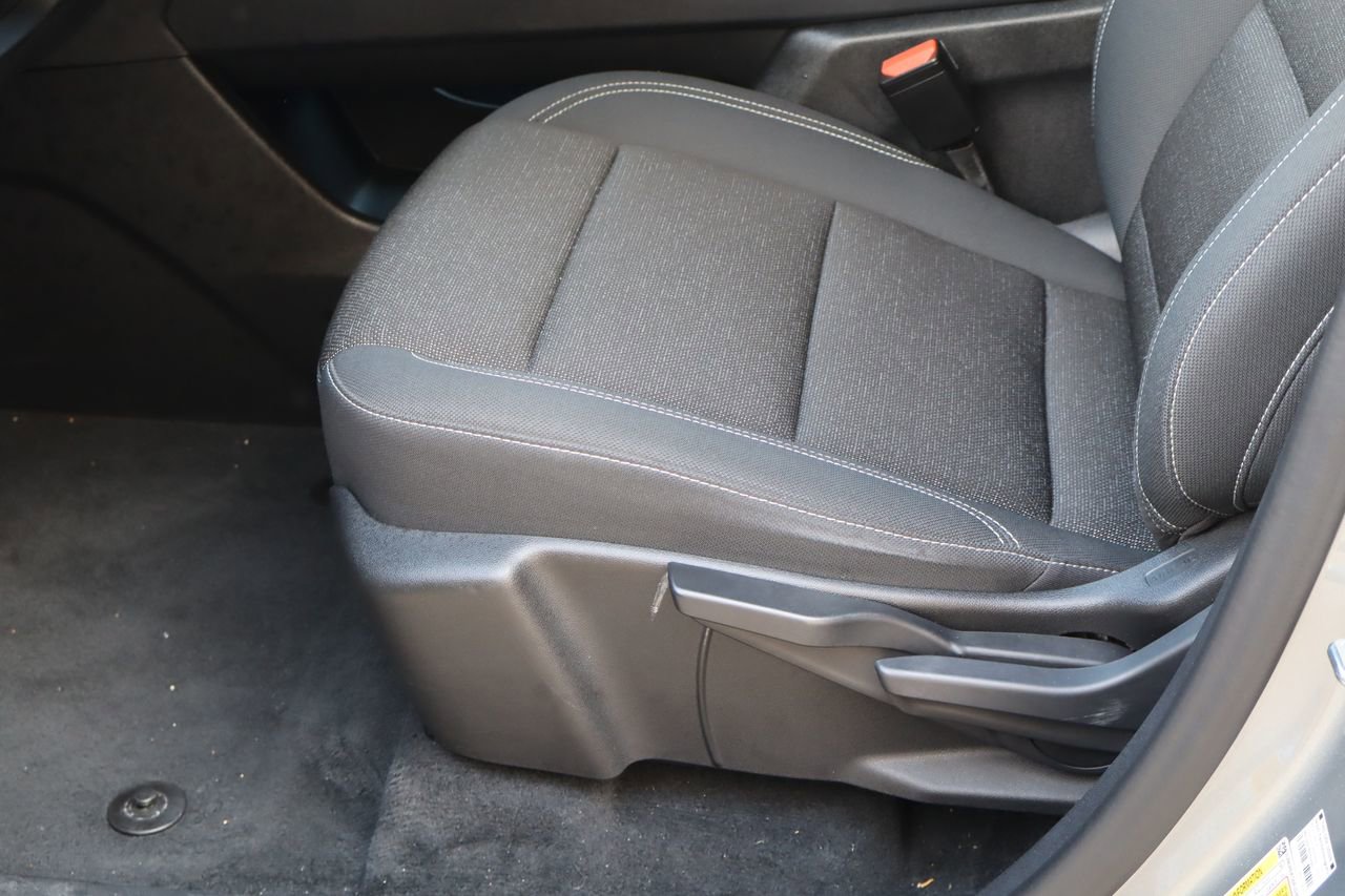 Used 2024 Chevrolet Traverse LS w/ Midnight/Sport Edition FWD image 15
