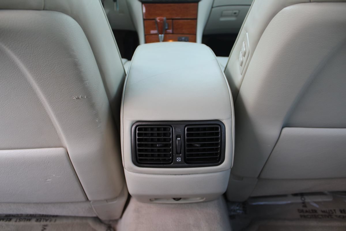 Used 2002 Lexus LS 430 w/ Navigation/Mark Levinson Pkg RWD image 23