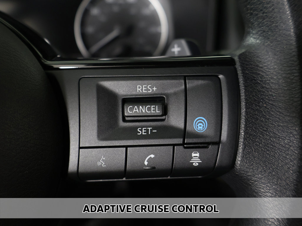 Used 2023 Nissan Rogue SV AWD/4WD image 3