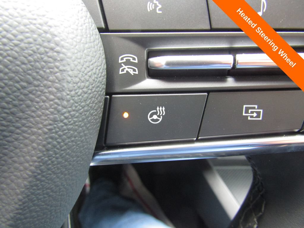 Used 2026 Chevrolet Equinox LT AWD/4WD image 9