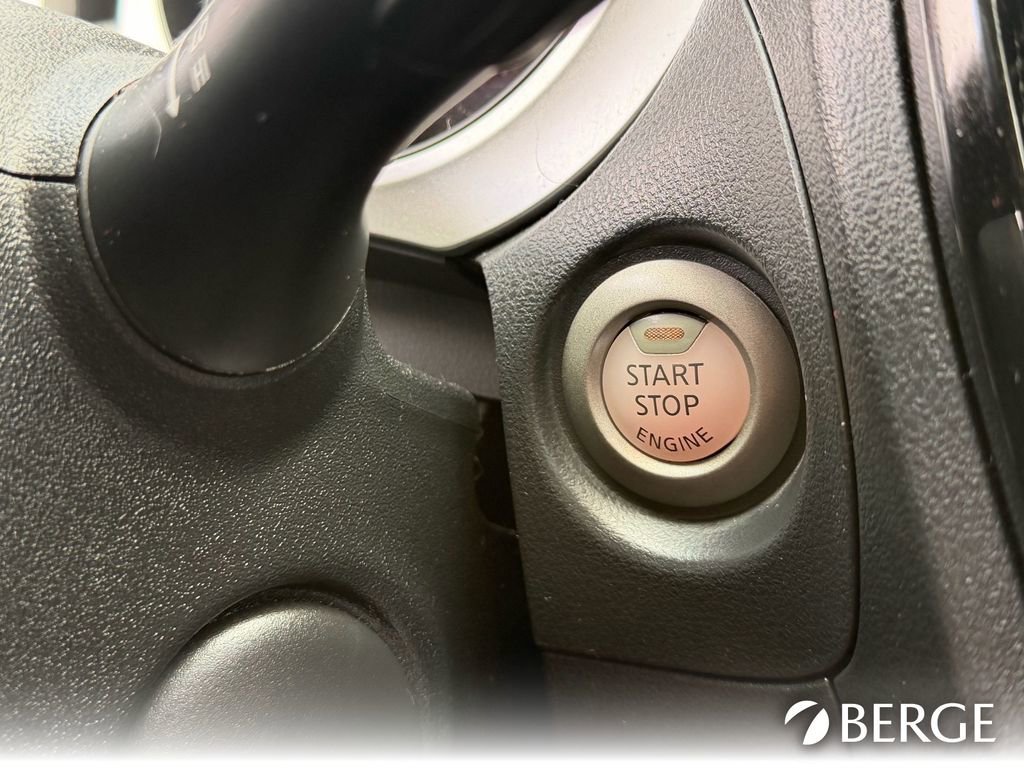 Used 2017 Nissan Juke SL image 33