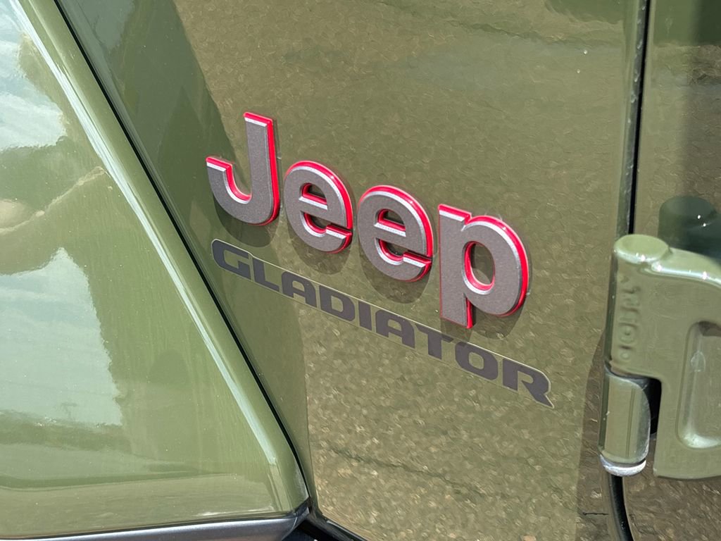 Used 2021 Jeep Gladiator Rubicon AWD/4WD image 41