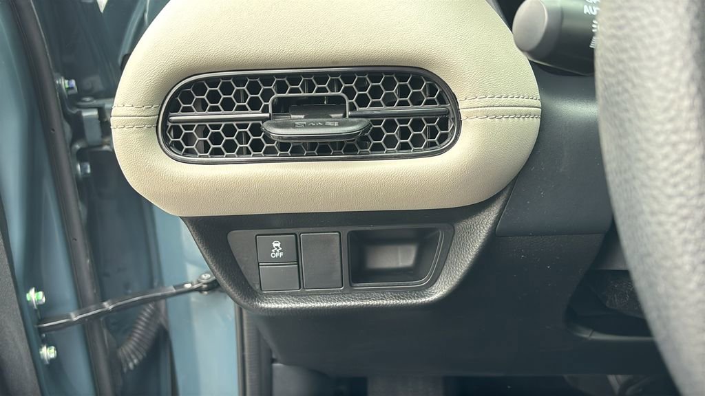 Certified 2025 Honda HR-V LX image 15