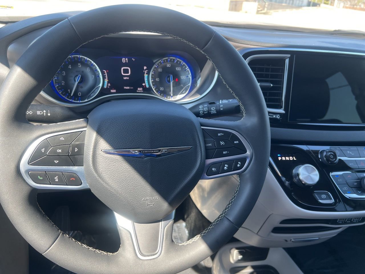 Used 2024 Chrysler Pacifica Touring-L image 27