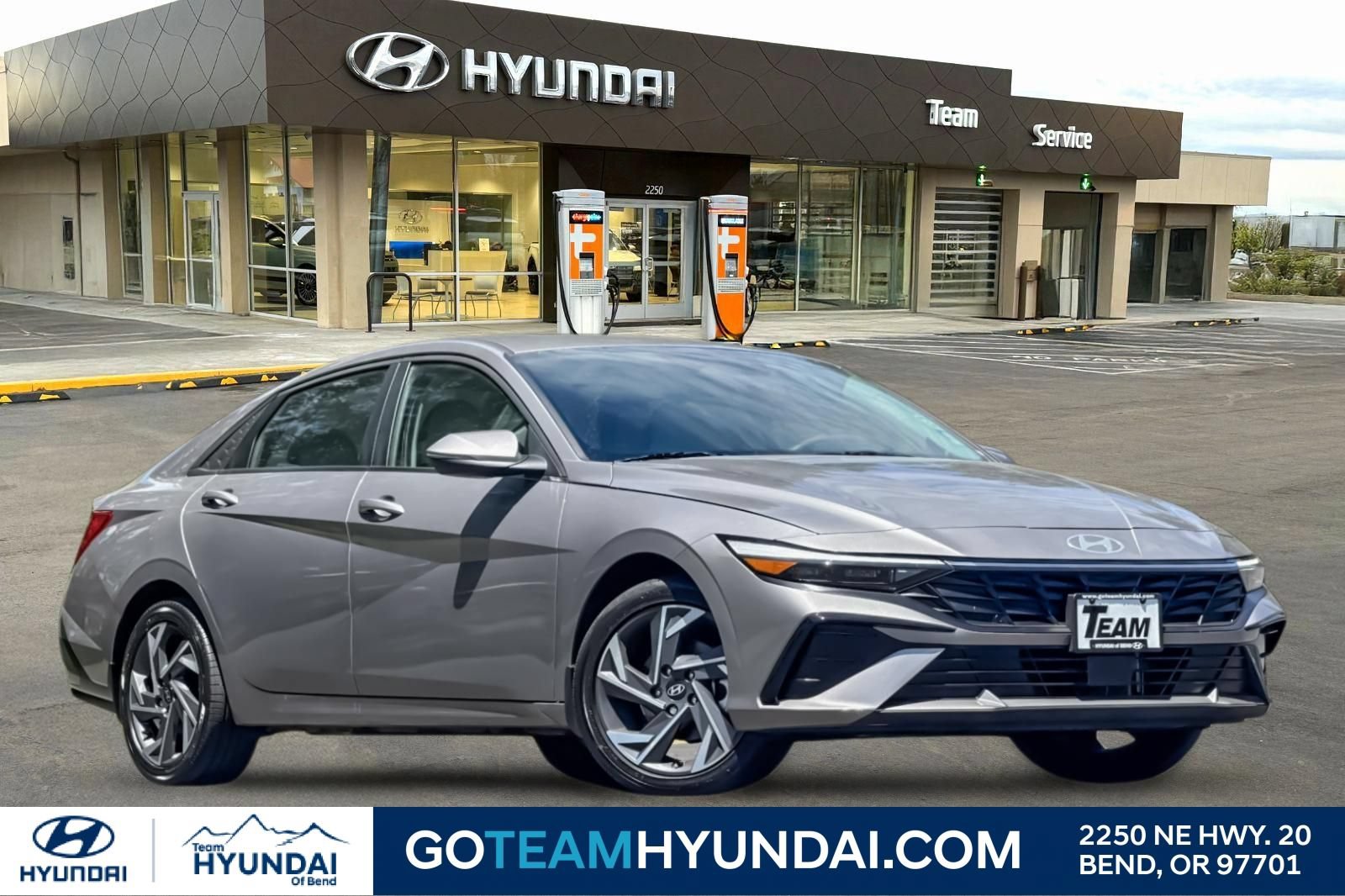 Used 2025 Hyundai Elantra Limited FWD video 1