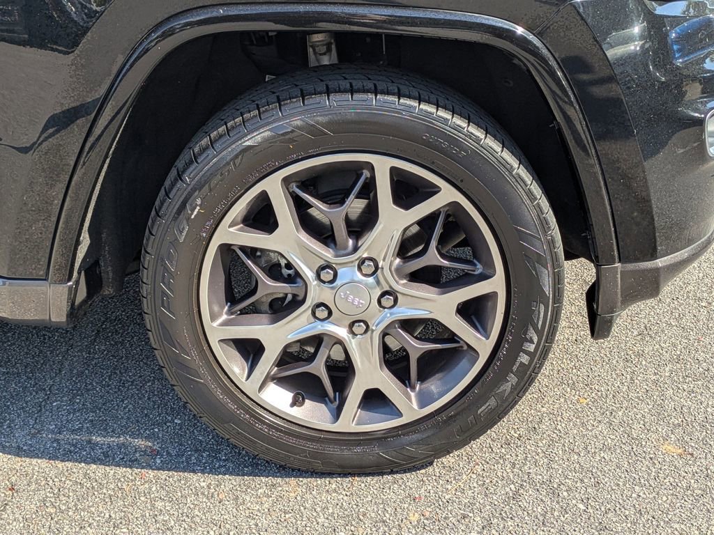 Used 2018 Jeep Grand Cherokee Limited image 12