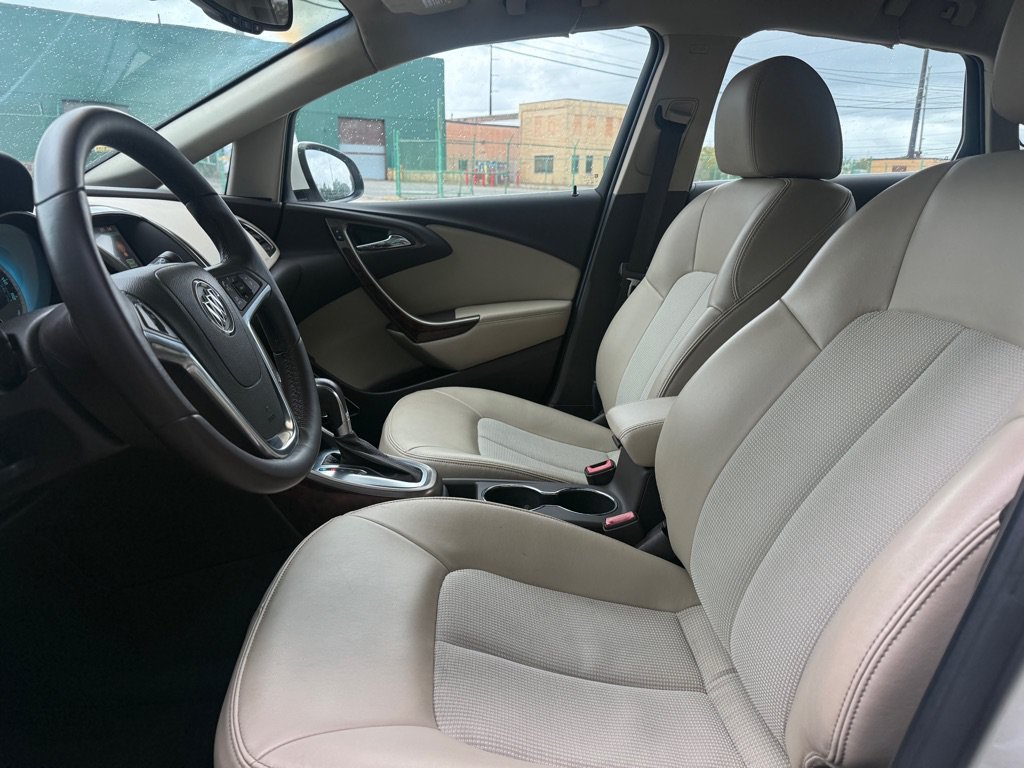 Used 2012 Buick Verano FWD image 7