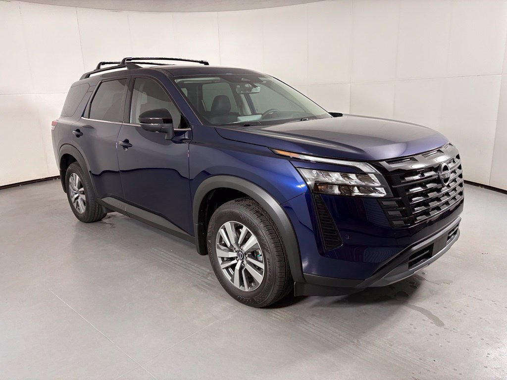 New 2026 Nissan Pathfinder SL FWD image 2