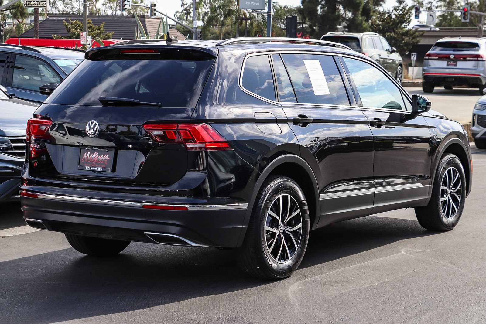 Used 2021 Volkswagen Tiguan SE FWD image 6