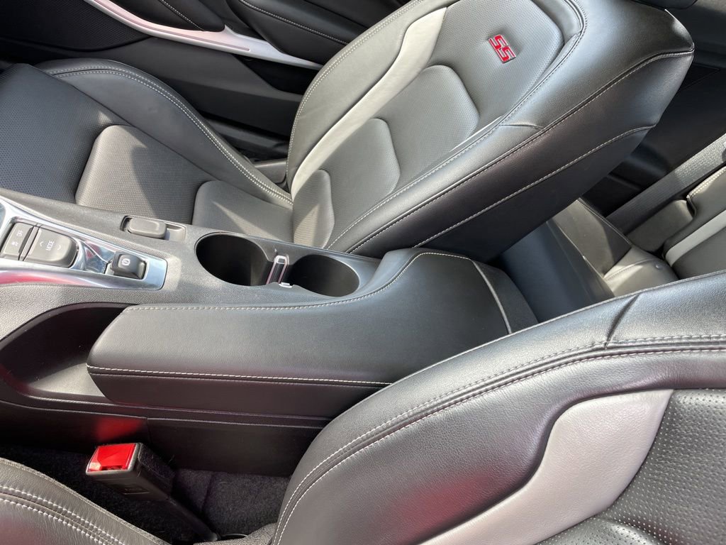 Used 2021 Chevrolet Camaro SS RWD image 19