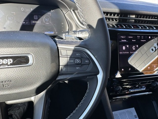 New 2025 Jeep Grand Cherokee L Altitude image 28