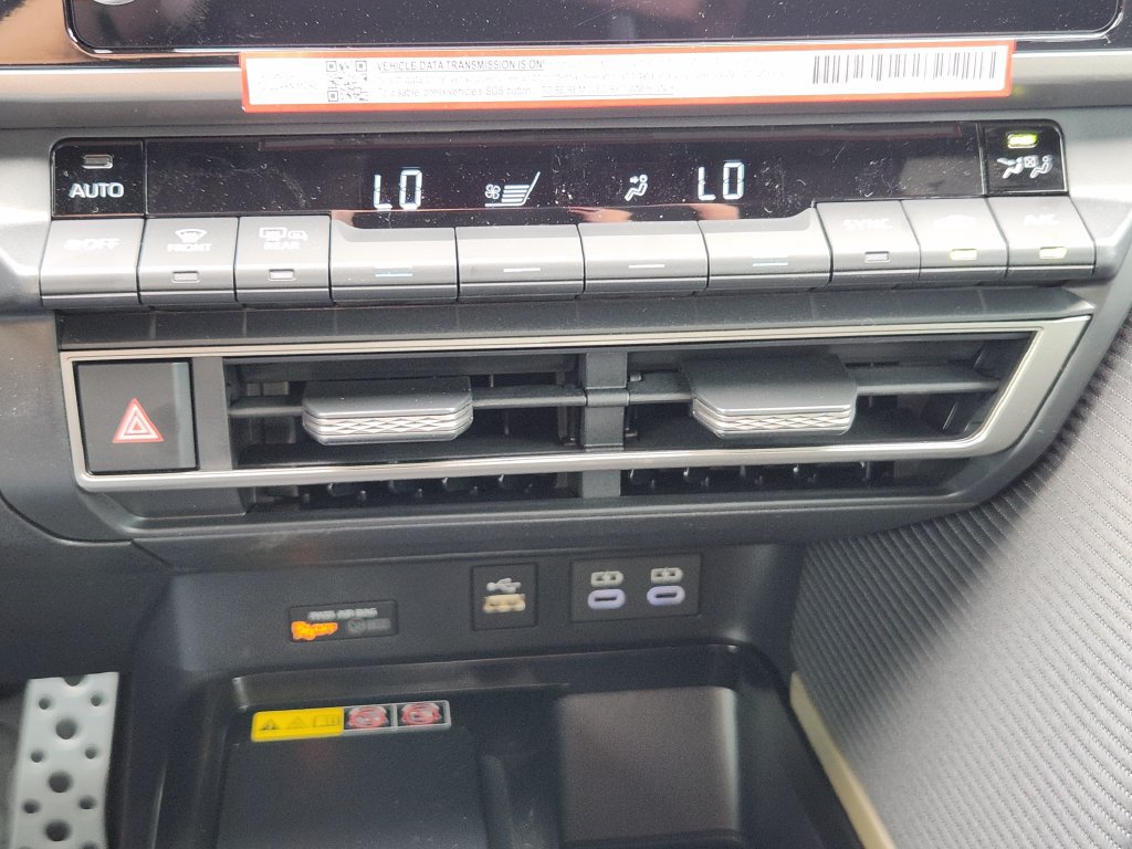 New 2026 Toyota Camry SE w/ Convenience Package FWD image 19