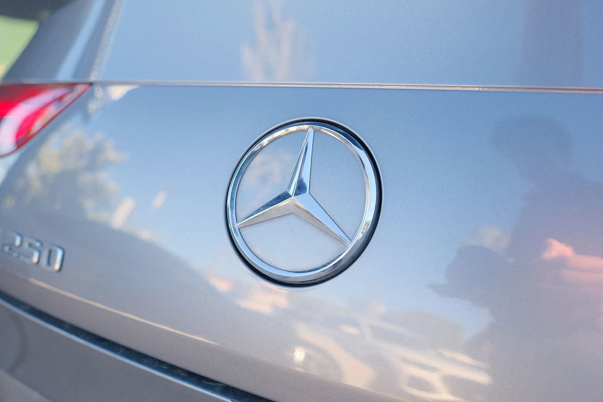 Used 2021 Mercedes-Benz CLA 250 image 40