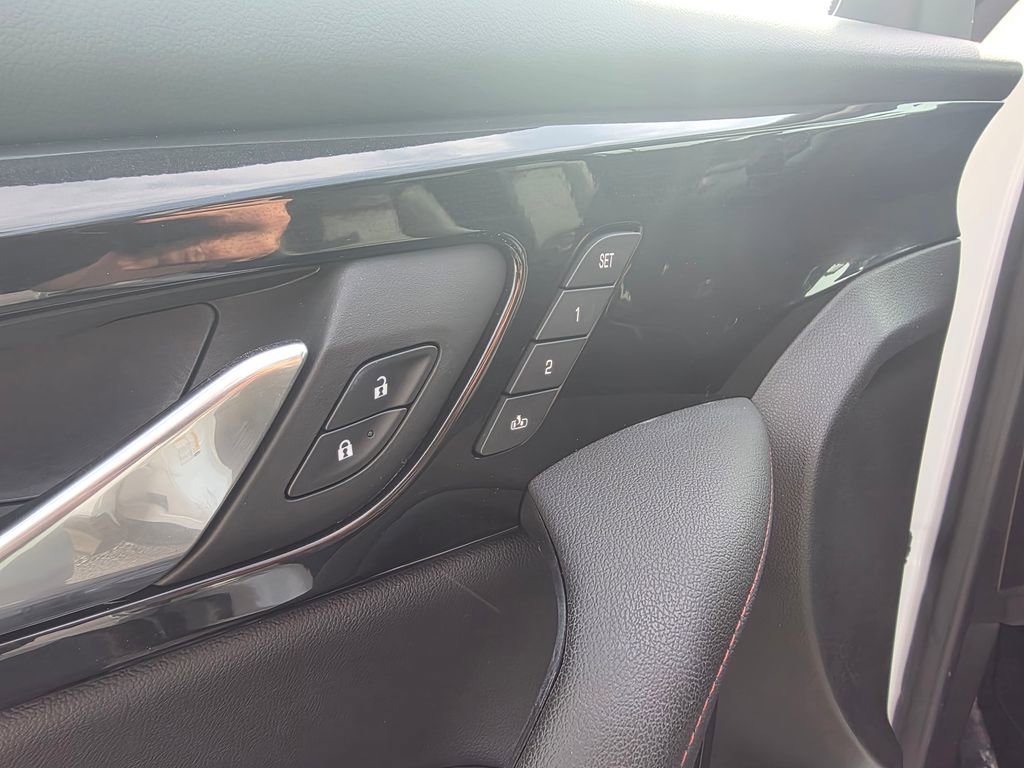 Used 2023 Chevrolet Blazer RS w/ Driver Confidence II Package FWD image 11