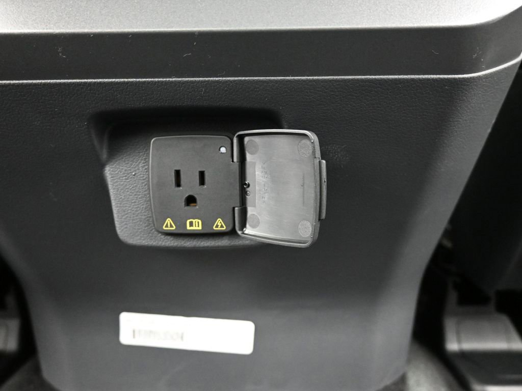 New 2026 Ford F350 Lariat AWD/4WD image 17