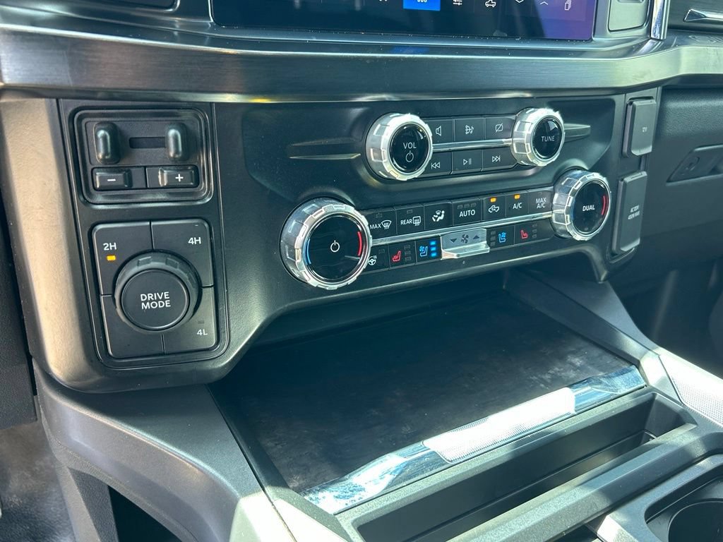 Certified 2024 Ford F350 Lariat w/ Lariat Ultimate Package AWD/4WD image 40