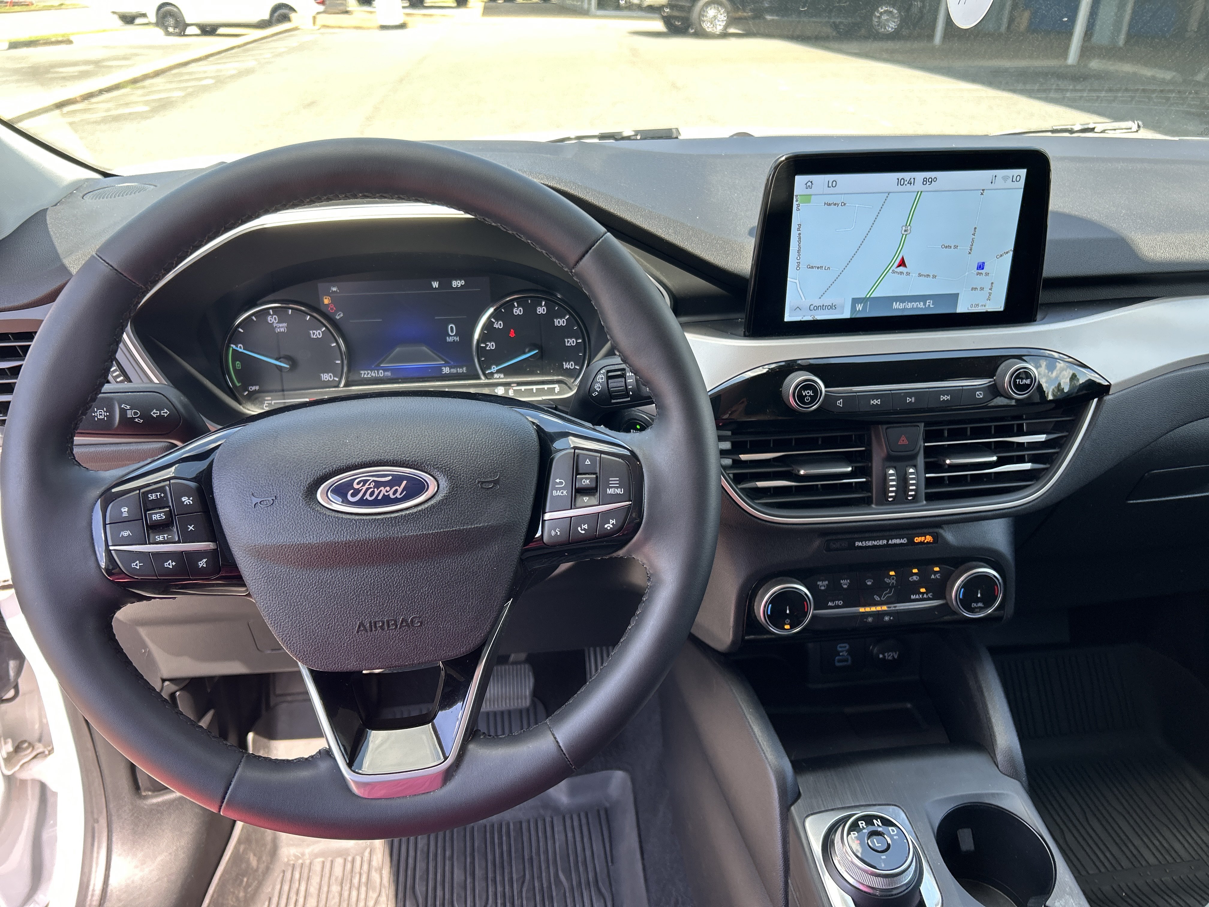 Used 2022 Ford Escape SE w/ Convenience Package FWD image 12