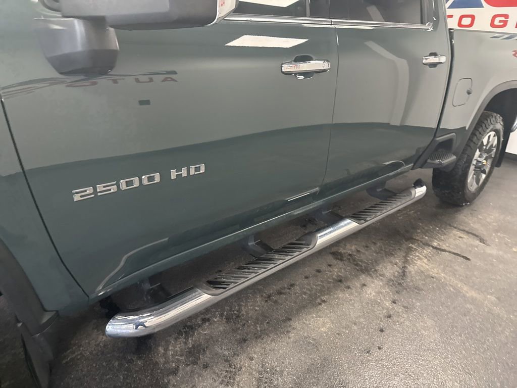 Used 2025 Chevrolet Silverado 2500 LTZ w/ LTZ Premium Package image 7