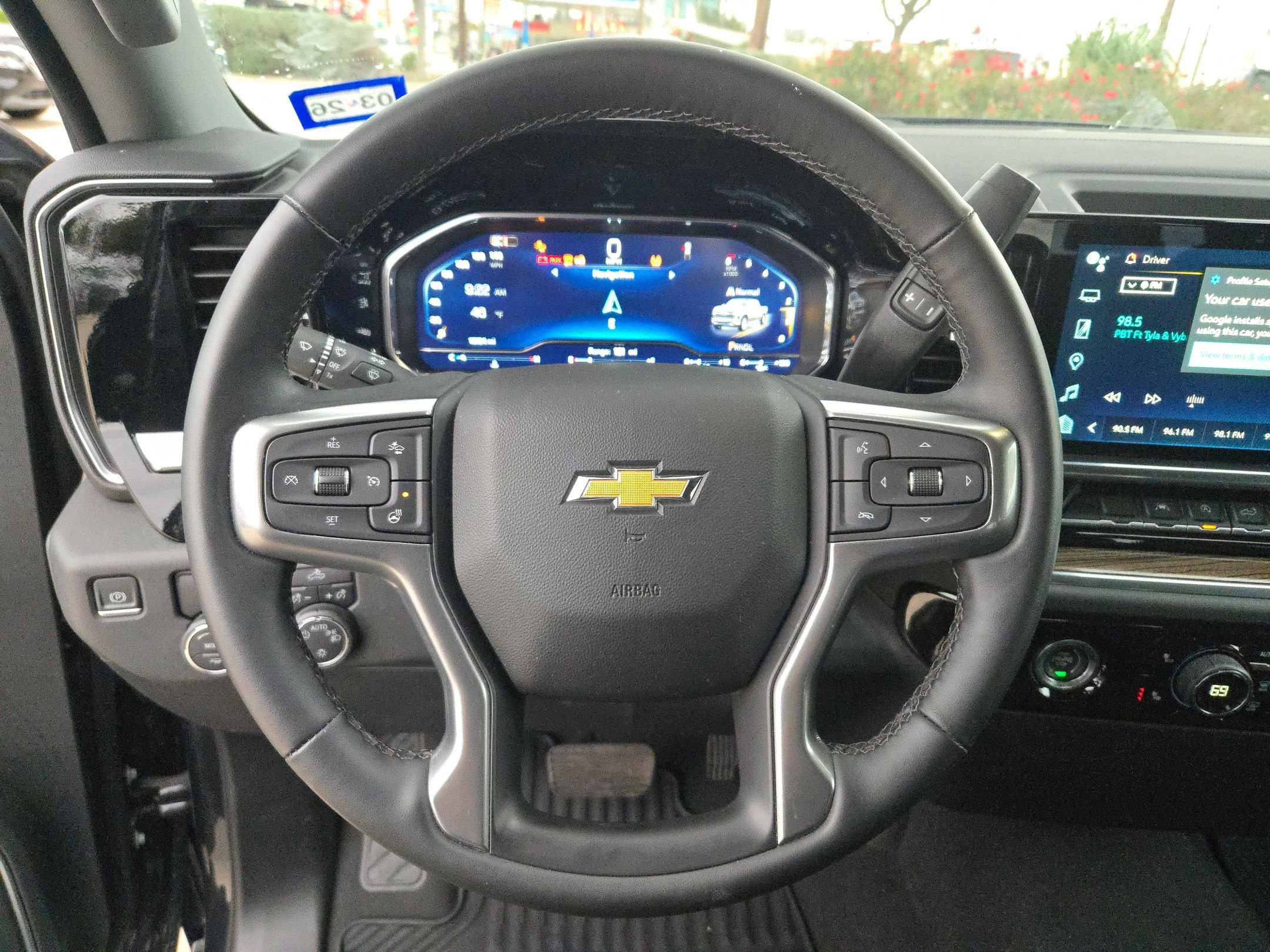 Used 2024 Chevrolet Silverado 1500 LT image 10