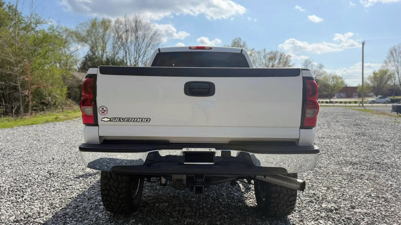 Used 2007 Chevrolet Silverado 2500 LT w/ Heavy-Duty Power Package image 6
