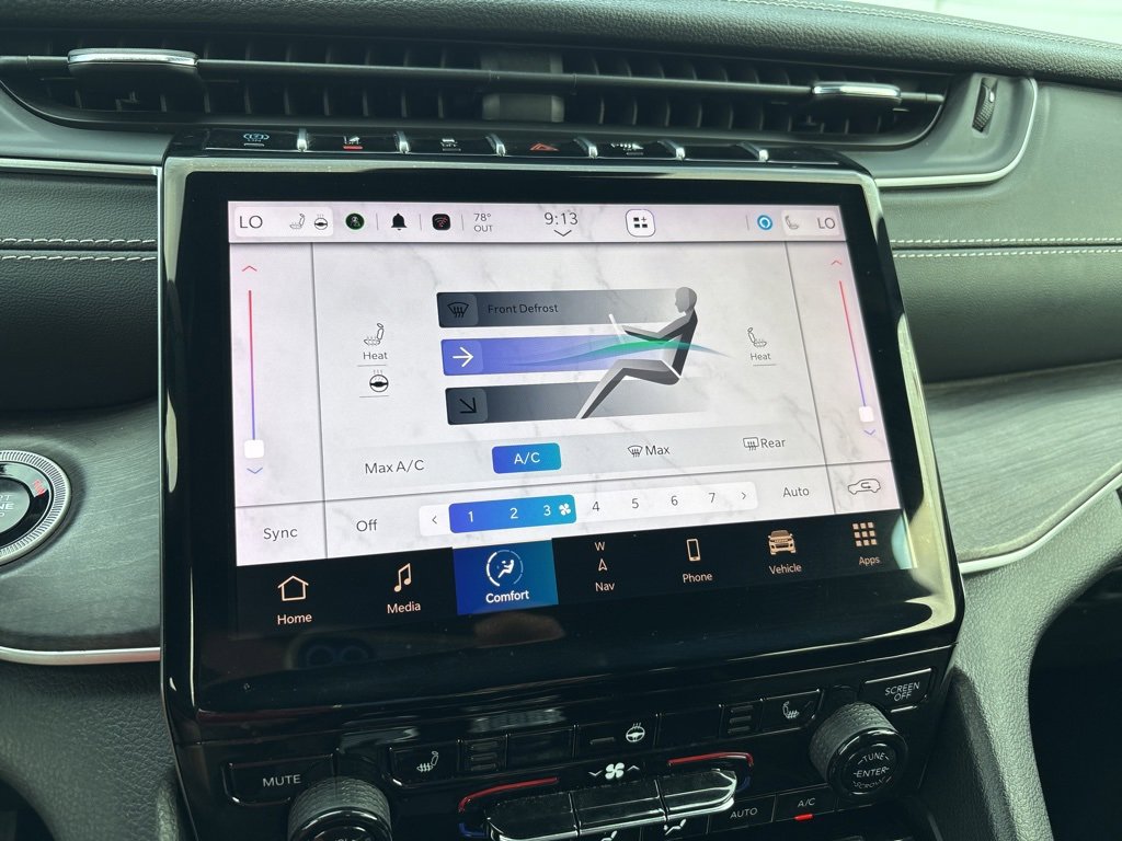 Used 2024 Jeep Grand Cherokee Limited 4xe image 19