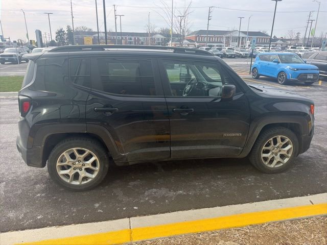 Used 2018 Jeep Renegade Latitude image 11