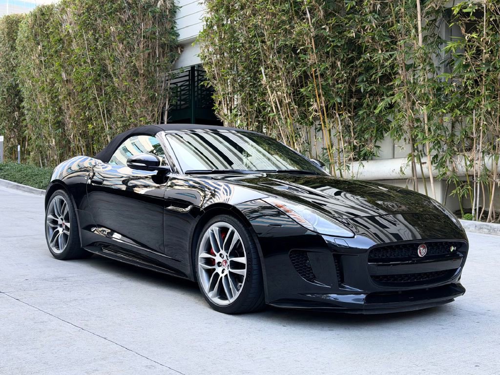 Used 2016 Jaguar F-TYPE R image 9