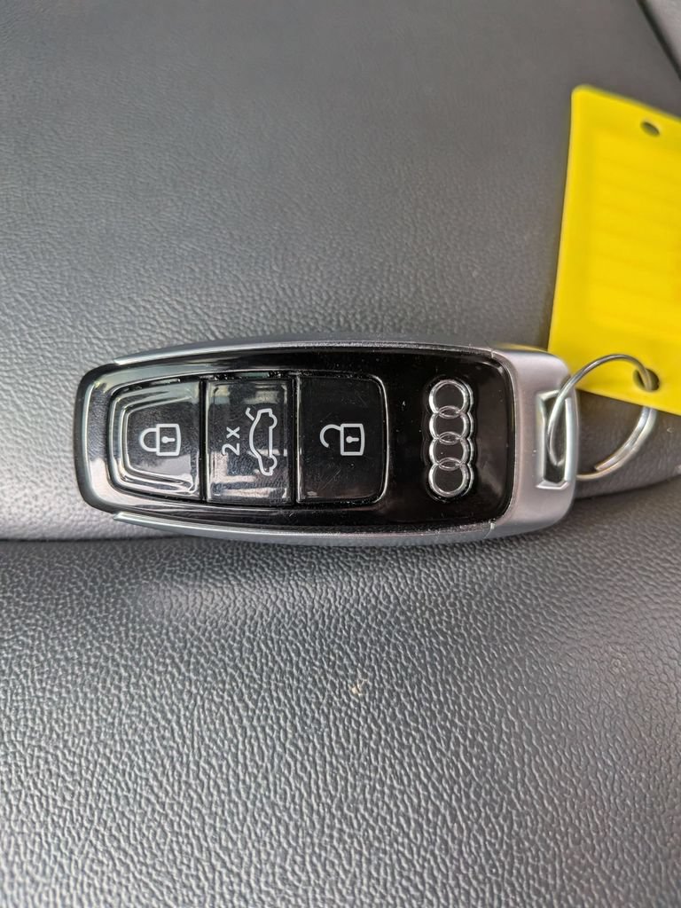 Used 2025 Audi Q7 3.0T Premium Plus AWD/4WD image 30