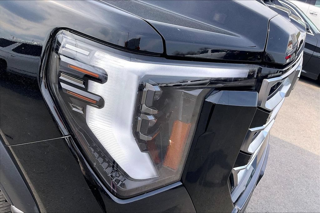 Used 2025 GMC Sierra 2500 AT4 w/ Technology Package AWD/4WD image 33