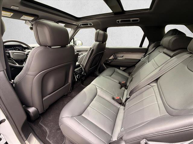 Used 2024 Land Rover Range Rover Sport Dynamic SE AWD/4WD image 11