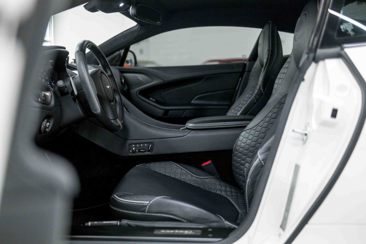 Used 2016 Aston Martin Vanquish Coupe image 38